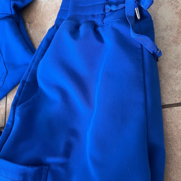 White Cross Scrub Set Royal Blue - Picture 3 of 4